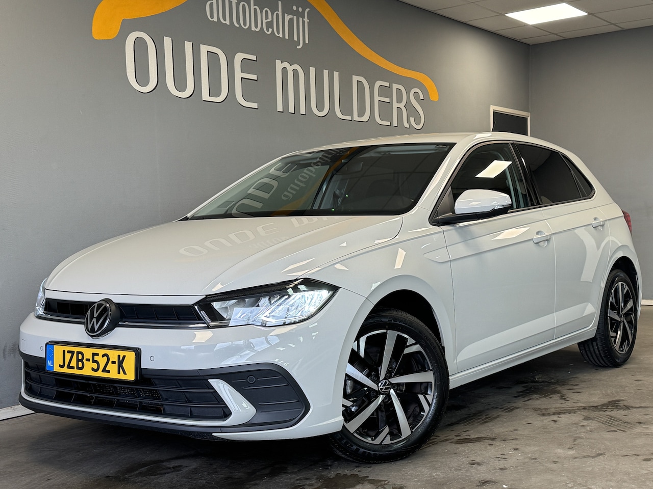 Volkswagen Polo - 1.0 Parkeersensoren/Navi/AppConnect - AutoWereld.nl