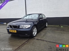 BMW 1-serie - 118i Nap- Automaat- Nieuw APK