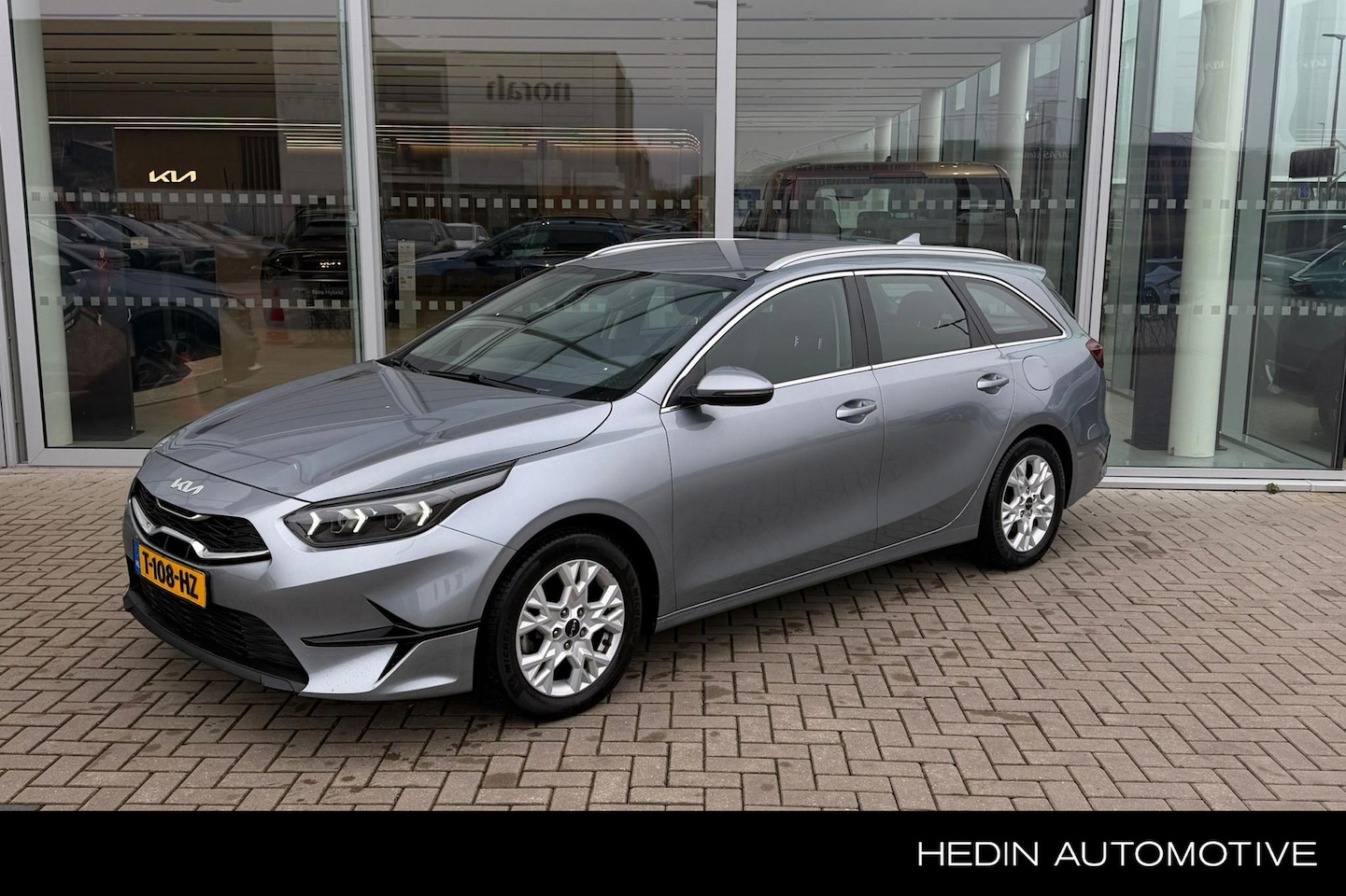 Kia Cee'd Sportswagon - Ceed 1.5 T-GDi DynamicLine |1.400 kg trekgewicht | LED | Navigatie | Lichtmetaal | - AutoWereld.nl