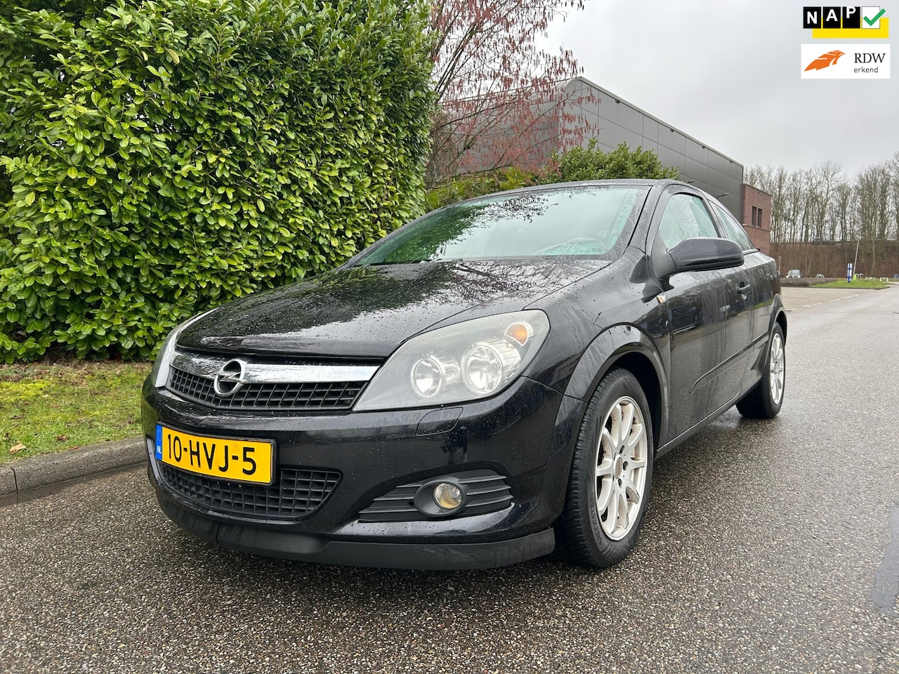 Opel Astra GTC - 1.6 Temptation NAP / Parkeersensoren - AutoWereld.nl