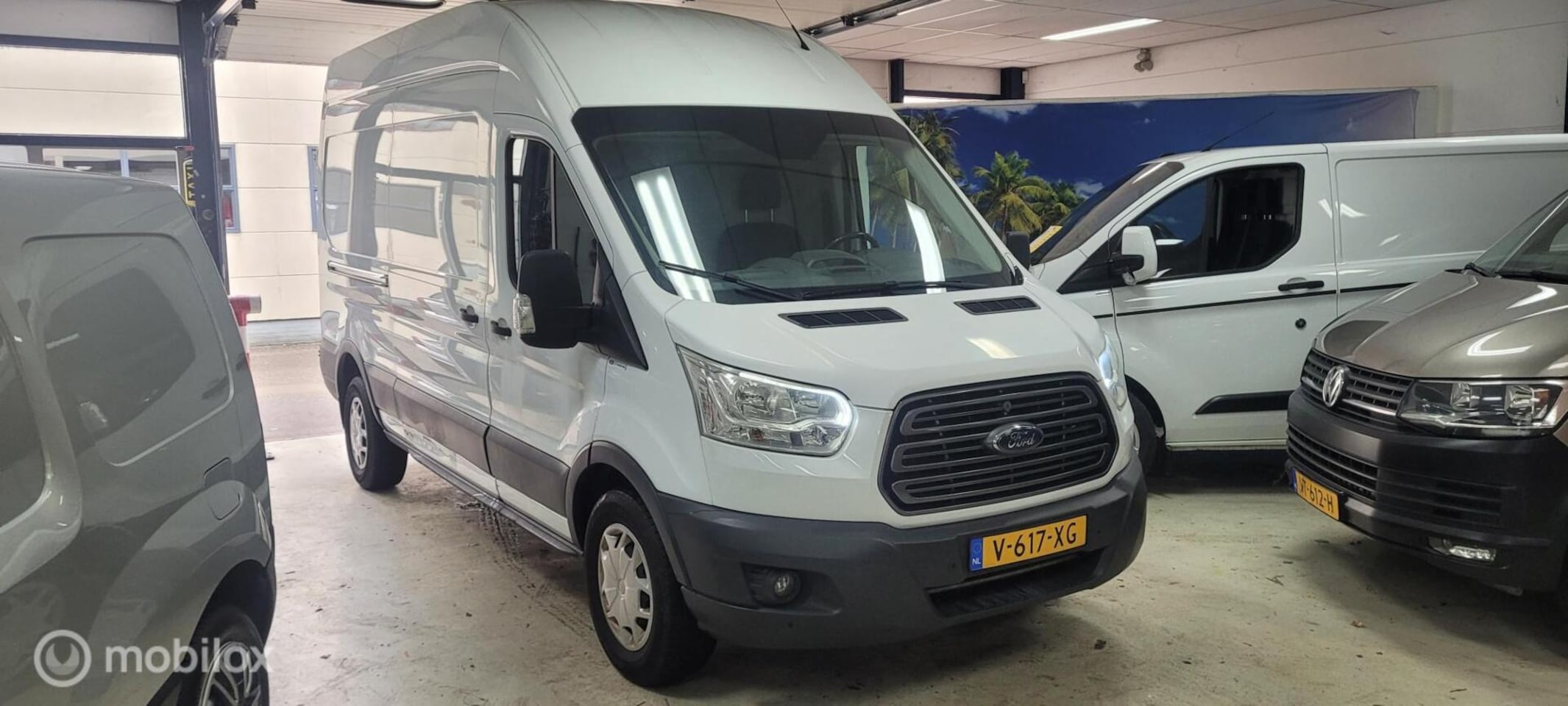Ford Transit - 114.000 km 170 PK 290 2.0 TDCI L3 H3 - AutoWereld.nl