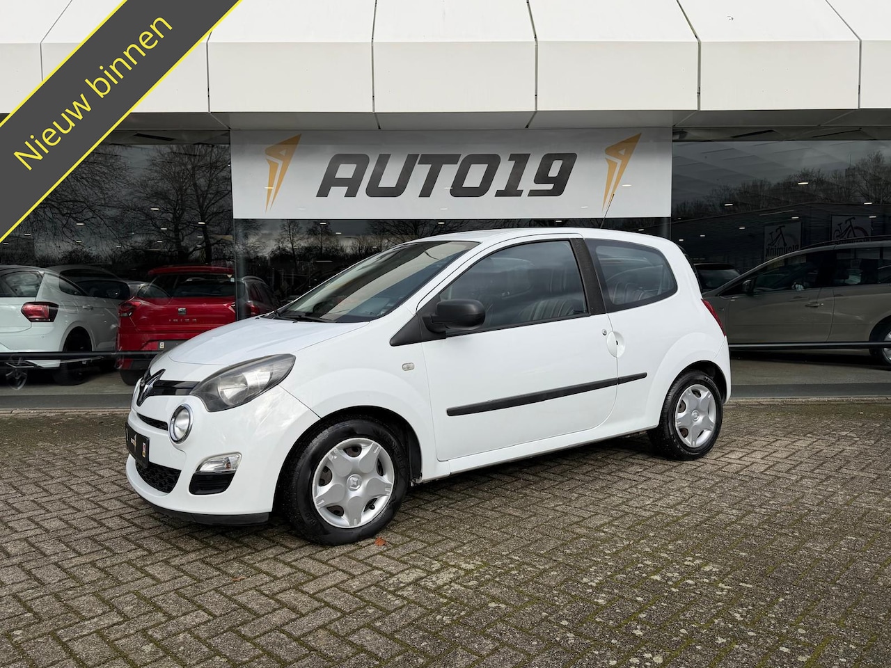 Renault Twingo - 1.2 16V Parisienne 1.2 16V Parisienne - AutoWereld.nl