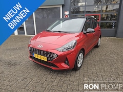Hyundai i10 - 1.0 Premium / Airco/ Navigatie/ Cruise / Apple carplay/ Camera/ Clima