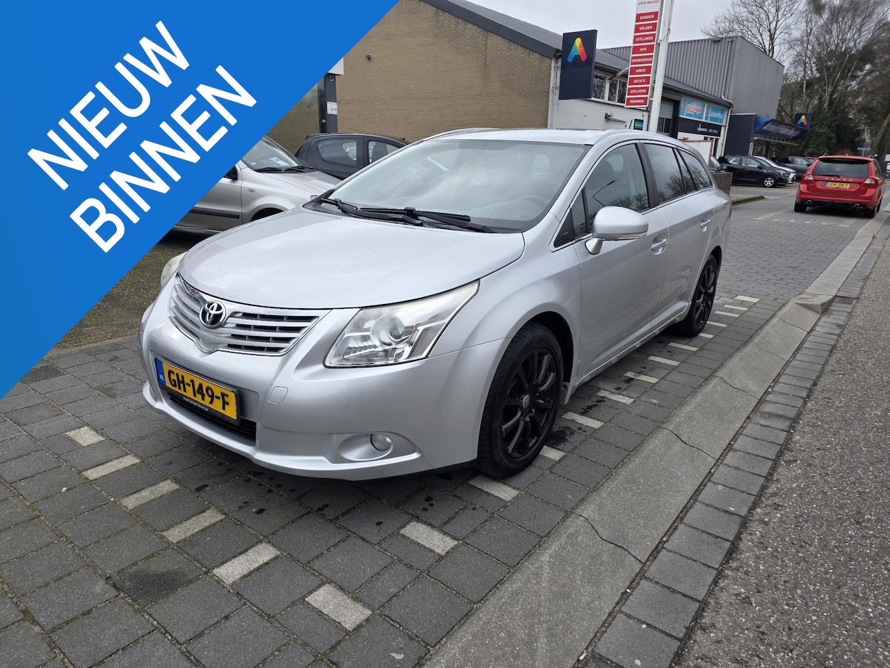 Toyota Avensis Wagon - 1.8 VVTi Business airco, cruise control, navigatie, trekhaak - AutoWereld.nl