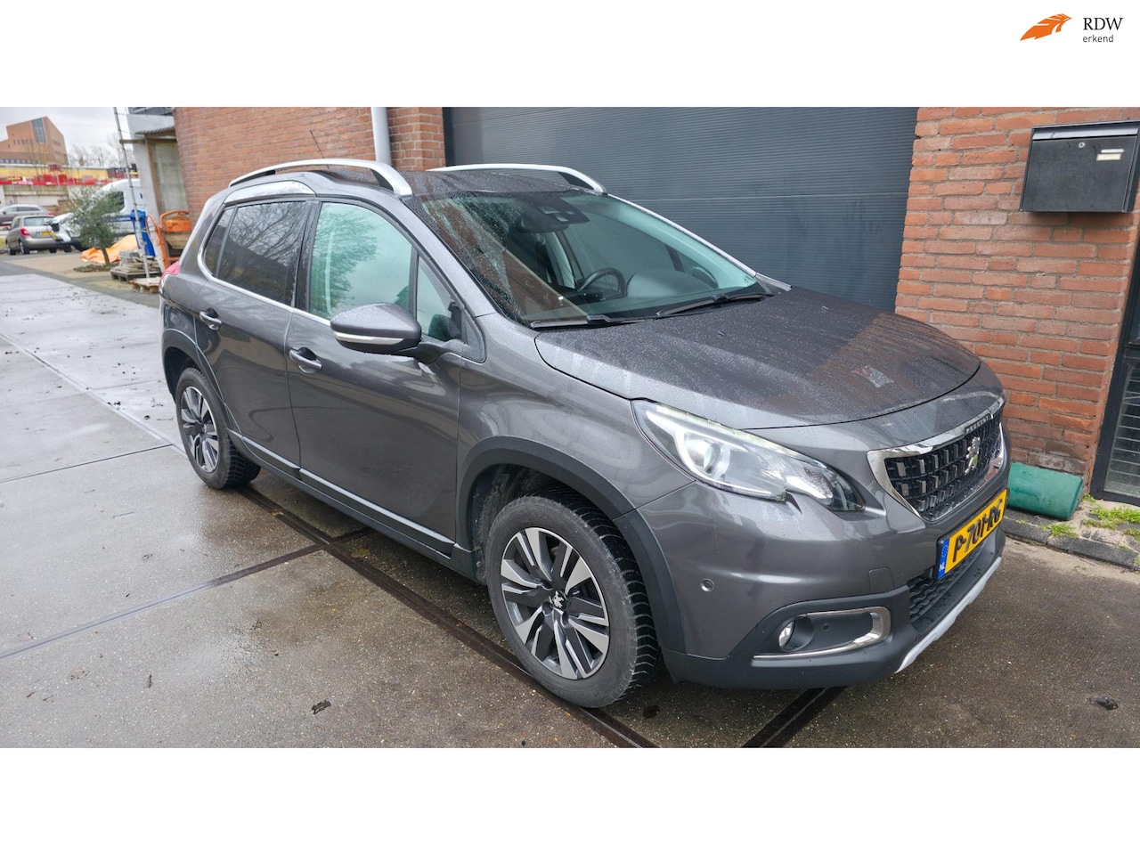 Peugeot 2008 - 1.2 PureTech Allure l Trekhaak l Automaat l Nw Distributie - AutoWereld.nl
