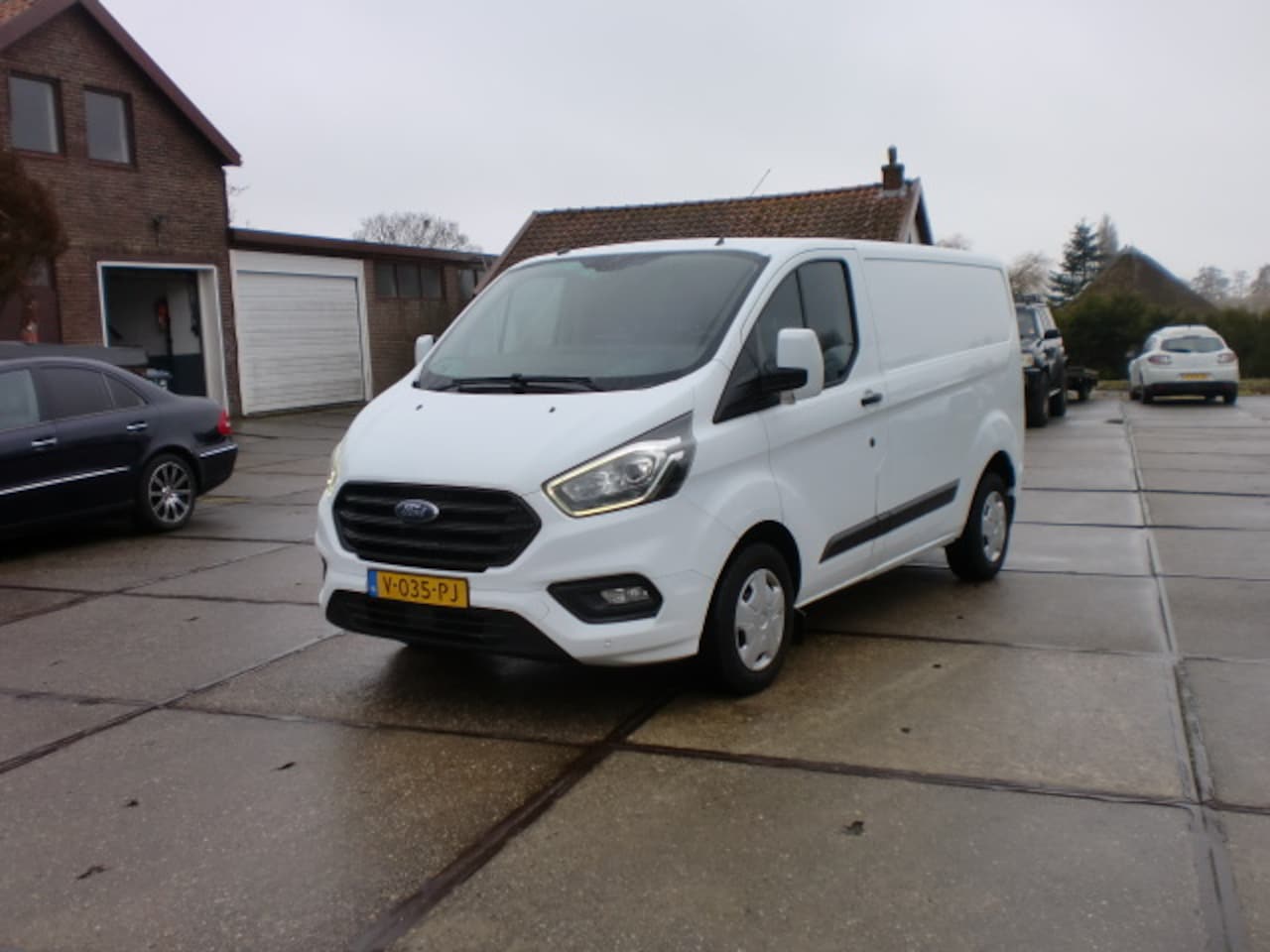 Ford Transit Custom - GB 2.0TDCi 280 L1H1 BJ2018 KM144 LEASE €163 - AutoWereld.nl