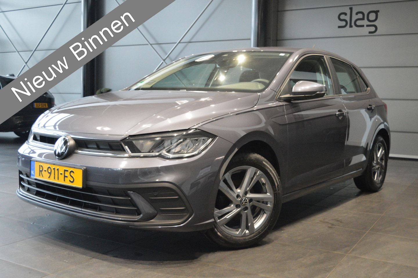Volkswagen Polo - 1.0 TSI carplay led cruise airco lichtmetaal 95 pk !! - AutoWereld.nl