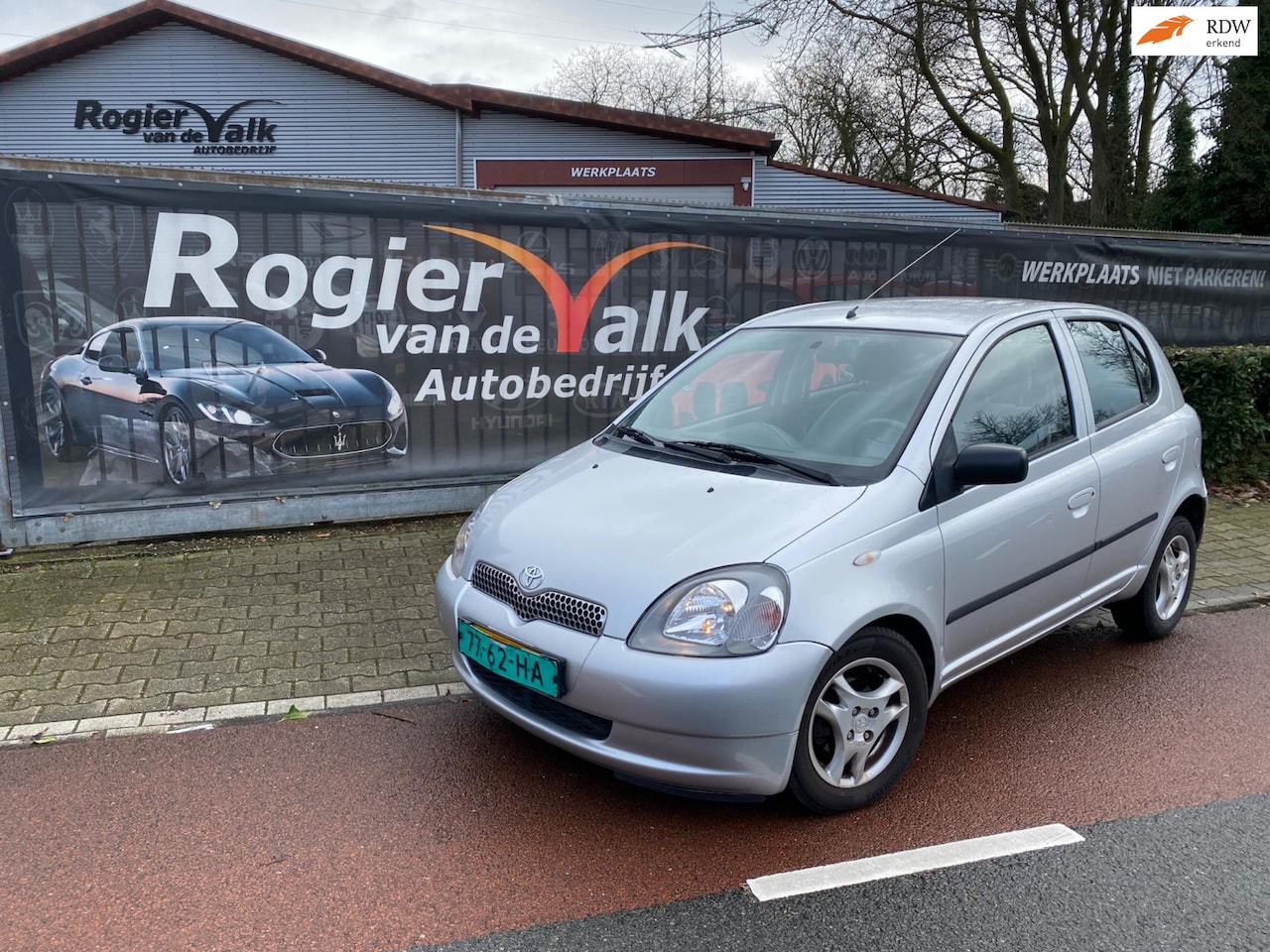 Toyota Yaris - 1.3-16V VVT-i Sol 1.3-16V VVT-i Sol - AutoWereld.nl