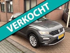 Volkswagen T-Roc - 1.0 TSI Style digitaal parkeersensoren
