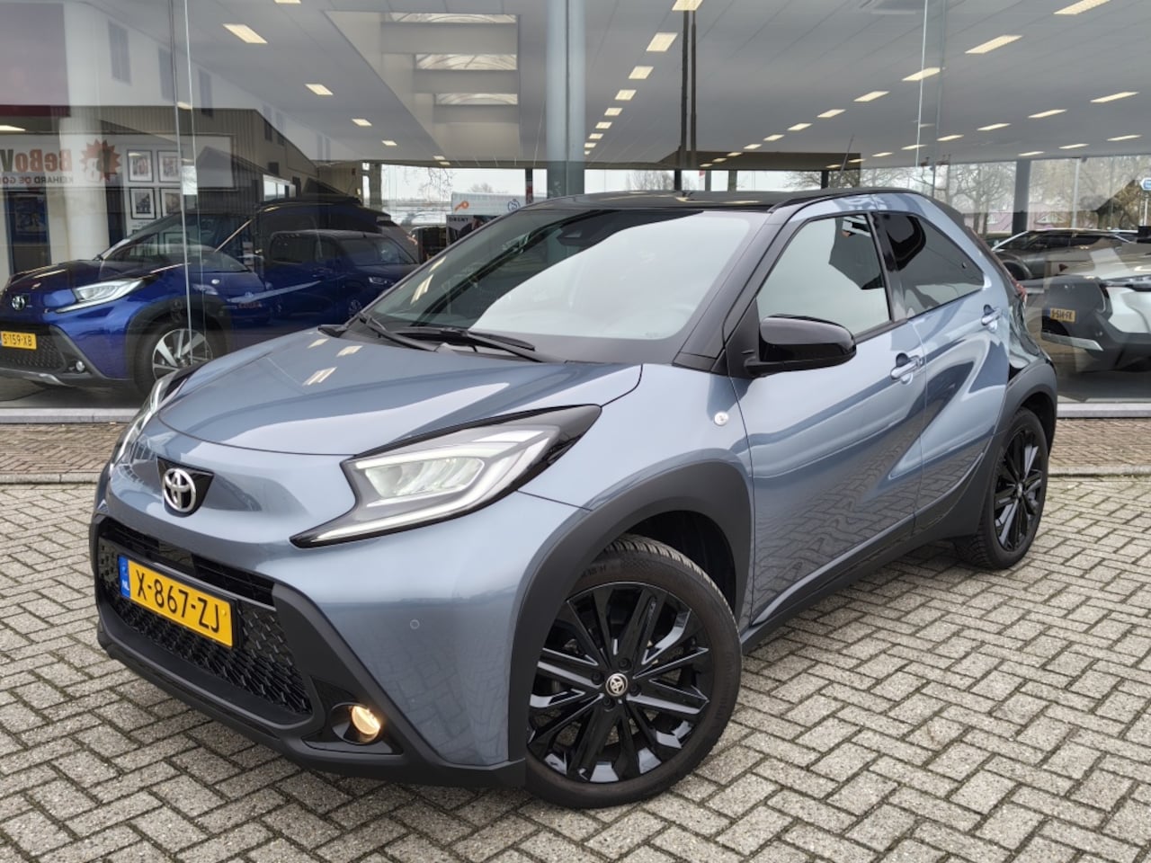 Toyota Aygo X - 1.0 VVT-i S-CVT Premium | Parkeersensoren v/a | JBL | - AutoWereld.nl