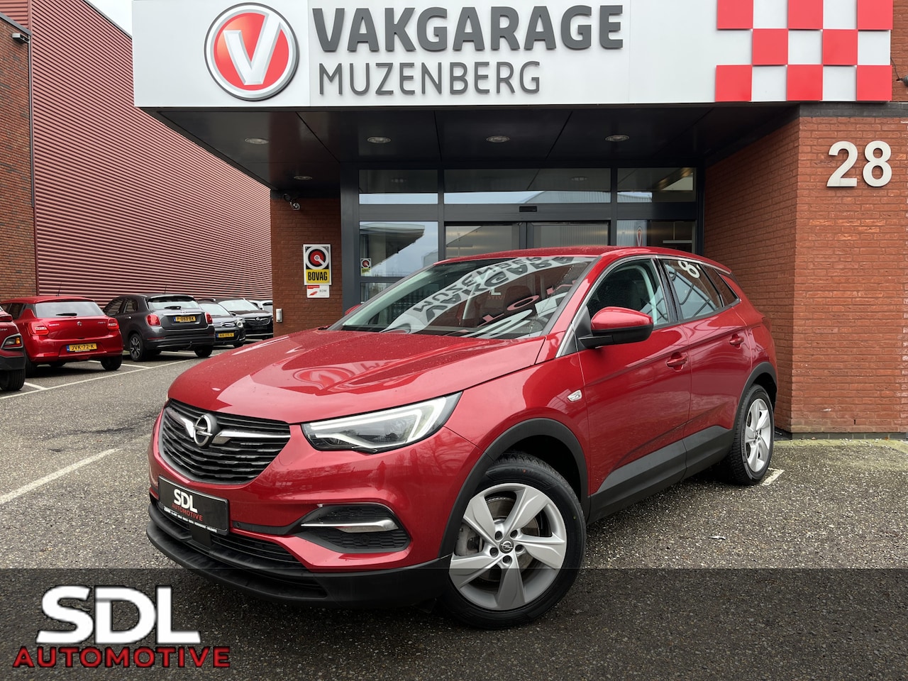 Opel Grandland X - 1.6 Turbo Hybrid Business Edition // ADAPT. CRUISE // CAMERA+SENSOREN // NAVI+CARPLAY // S - AutoWereld.nl