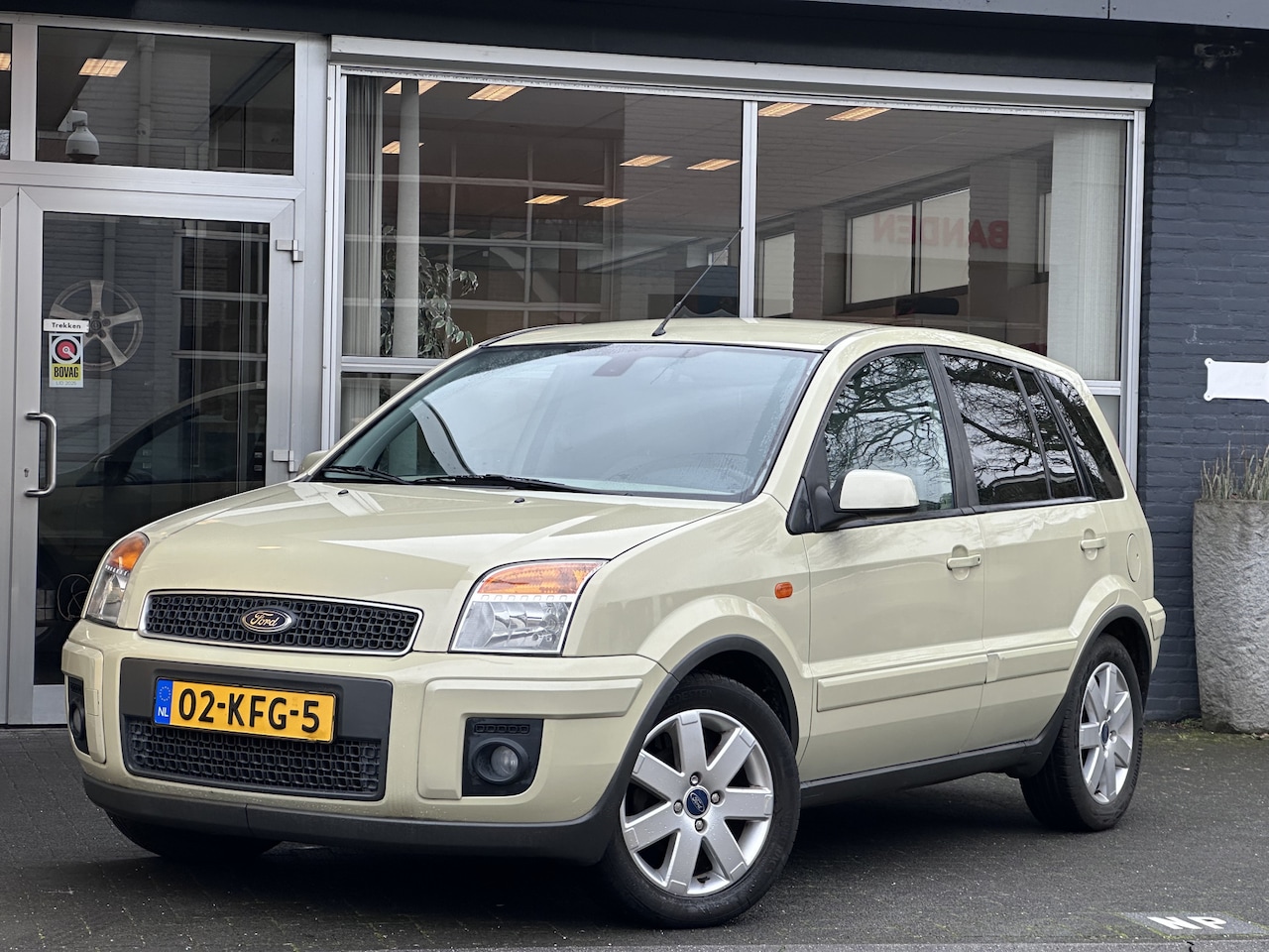 Ford Fusion - 1.6-16V Futura AUTOMAAT / ORGINEEL NL / AIRCO / ELEKT RAMEN / ELEKT SPIEGELS - AutoWereld.nl