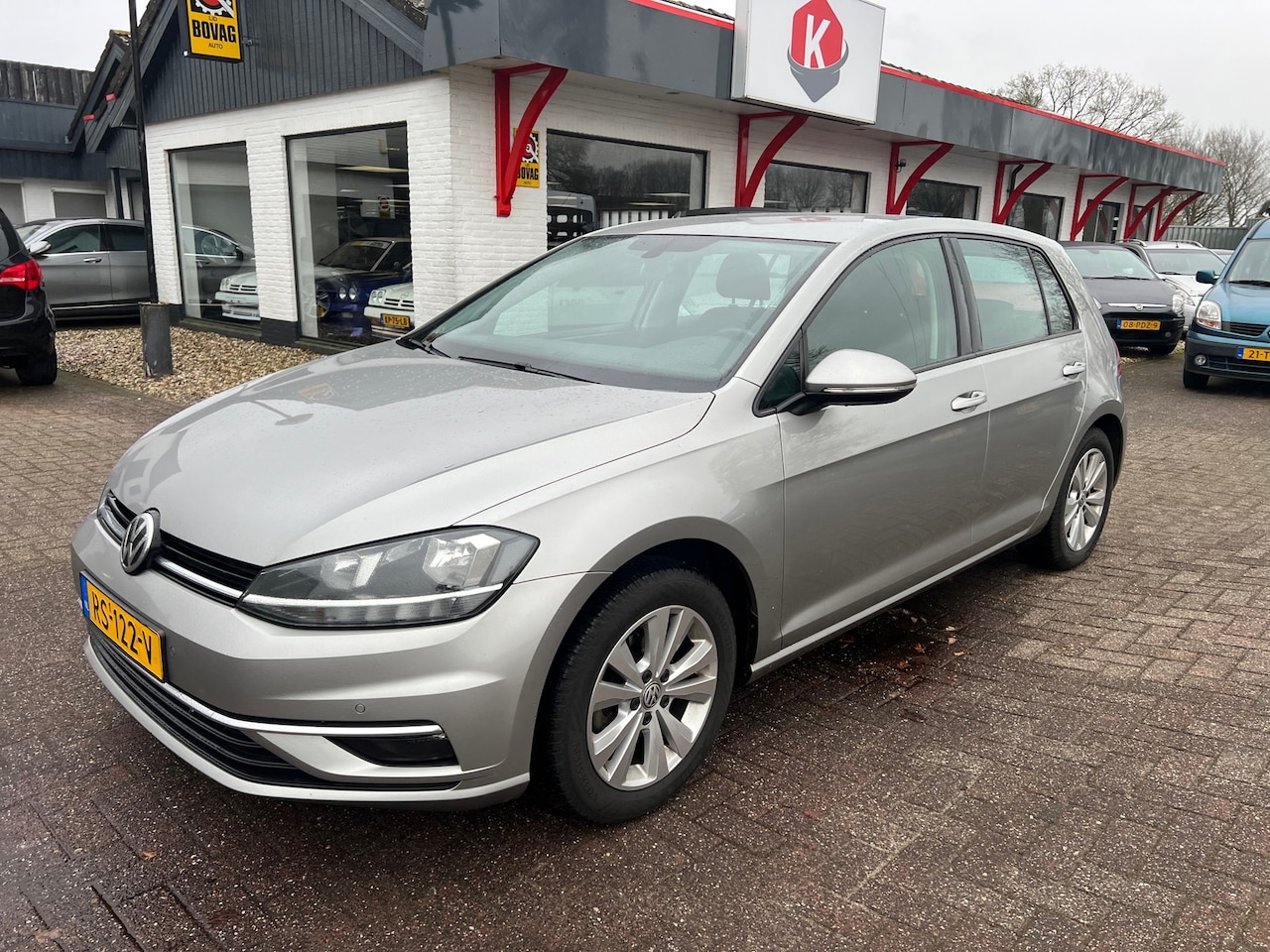 Volkswagen Golf - 1.0 TSI Comfortline PDC/adapt.cruise/carplay/trekhaak. - AutoWereld.nl