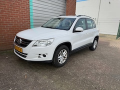 Volkswagen Tiguan - 2.0 TDI Comfort&Design Clima Bj:2010 NAP