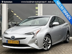 Toyota Prius - 1.8 Business Plus | Navigatie | Stoelverwarming | Achteruitrijcamera | Cruise control adap