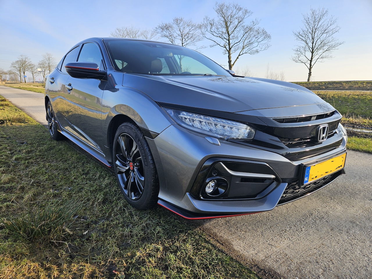 Honda Civic - 1.5 i-VTEC Sport Plus V-Tec Turbo - AutoWereld.nl