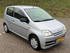 Daihatsu Cuore - 1.0-12V 100th Anniversary KMST NAP STUURBEKRACHTEGING l AUDIO AUX LEUKE AUTO