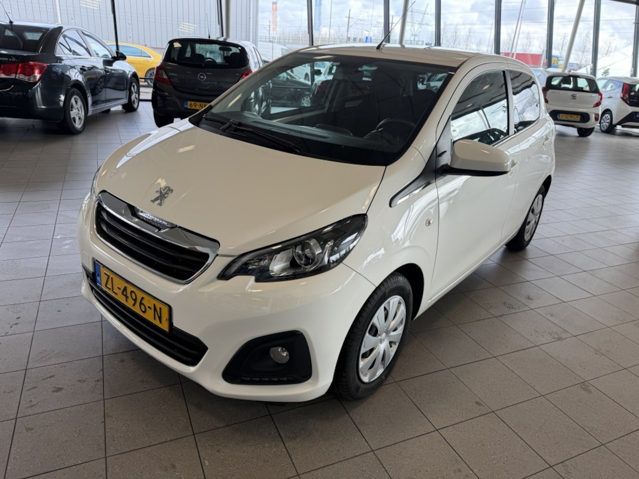 Peugeot 108 - 1.0 e-VTi Active 1.0 e-VTi Active - AutoWereld.nl