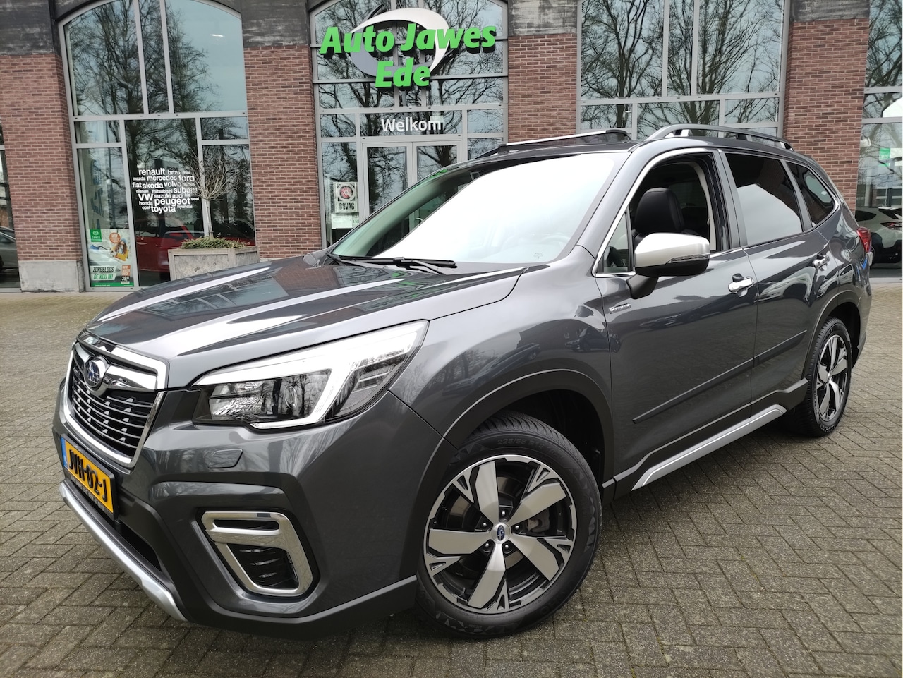 Subaru Forester - 2.0i e-BOXER First Edition Panoramadak - Trekhaak - Leder - 18Inch LMV - AutoWereld.nl