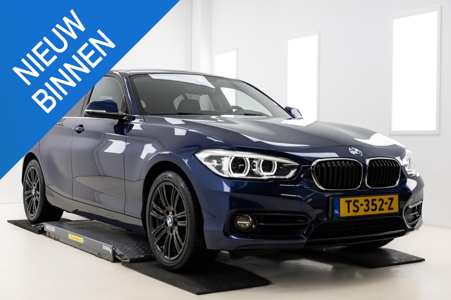 BMW 1-serie - 118i High Executive 118i High Executive, Sport Line, Uniek! LCI, Navi, Keyless, Leer, Automaat! - AutoWereld.nl