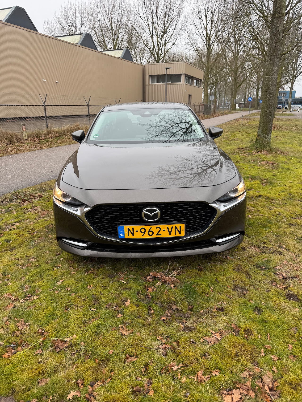 Mazda 3 - 2.0 E-SkyActiv-X 186 Comfort Dealer onderhouden - AutoWereld.nl