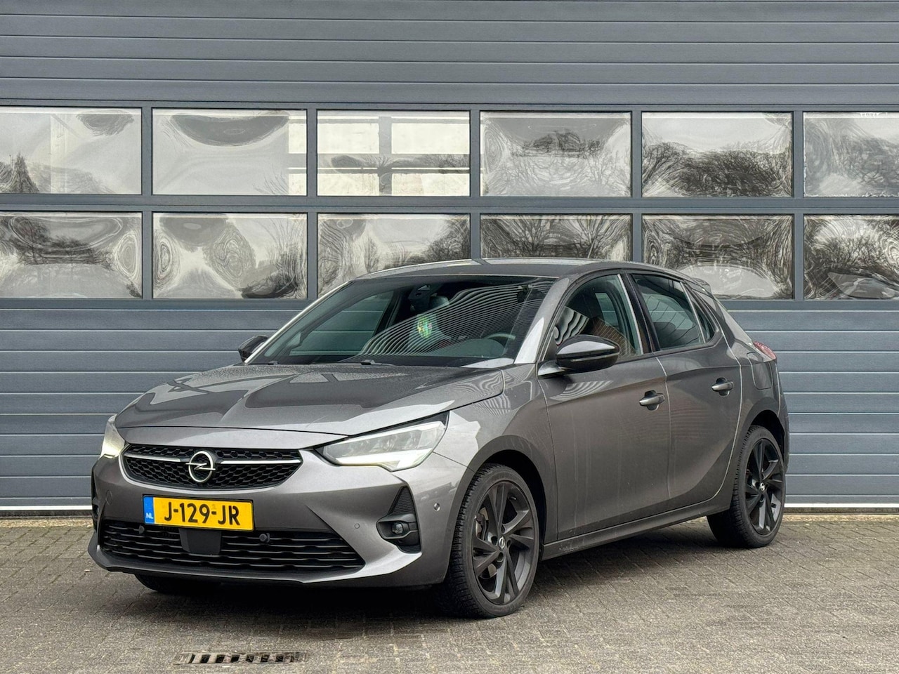 Opel Corsa - 1.2 GS LINE I AUTOMAAT I WINTERPAKKET I PREMIUMPAKKET I PARKEERPAKKET - AutoWereld.nl