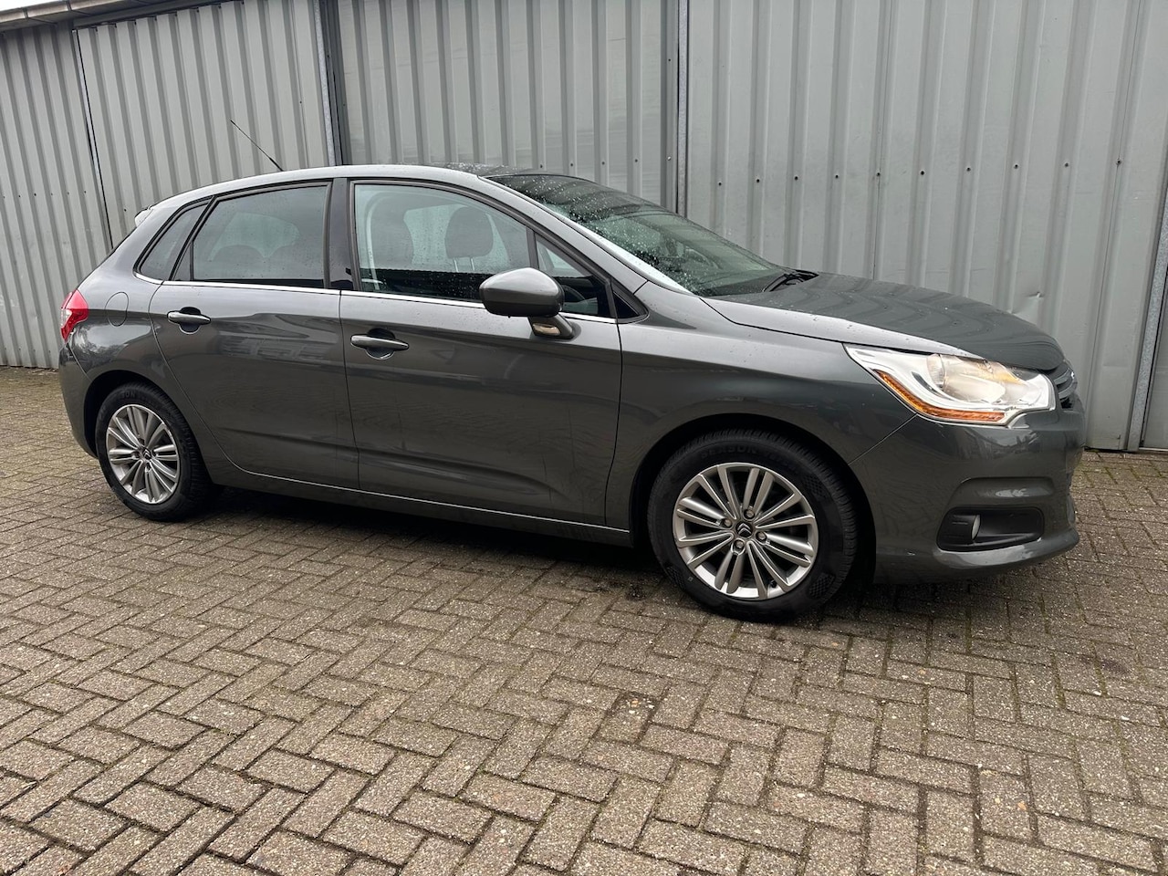 Citroën C4 Berline - 1.6 VTI - AutoWereld.nl