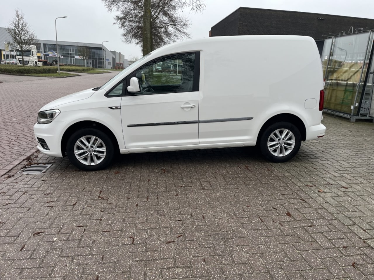 Volkswagen Caddy - 2.0 TDI L1H1 | CRUIS| AIRCO| EURO6| NIEUWE APK! - AutoWereld.nl