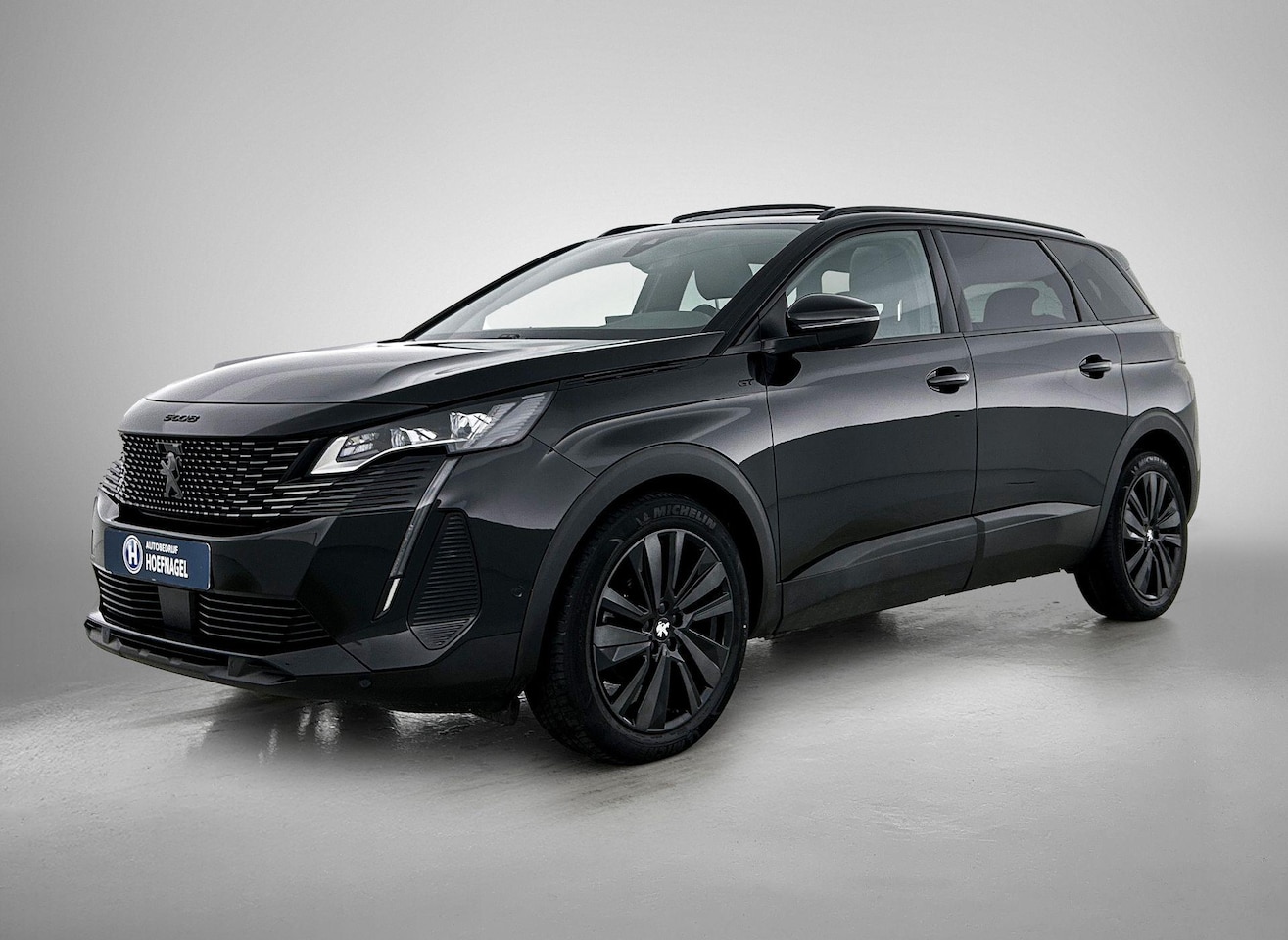 Peugeot 5008 - 1.6 PureTech GT Black 7 persoons | Automaat | Luxe Leder | Adaptive cruise | CarPlay | Pan - AutoWereld.nl