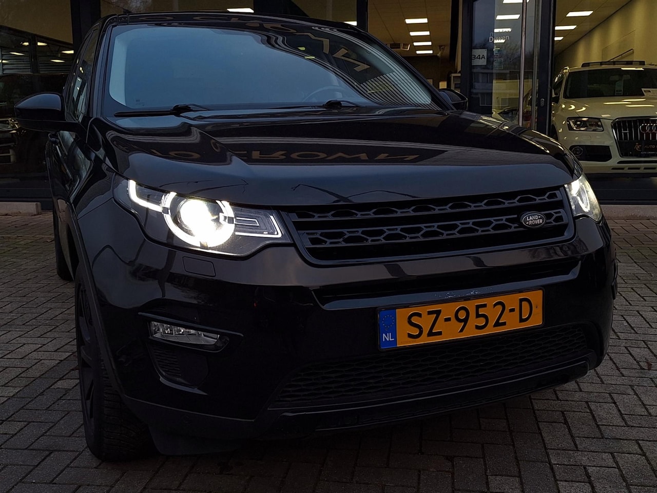 Land Rover Discovery Sport - 2.0 TD4 Urban Series SE BJ. 2017 Navi + panoramadak - AutoWereld.nl