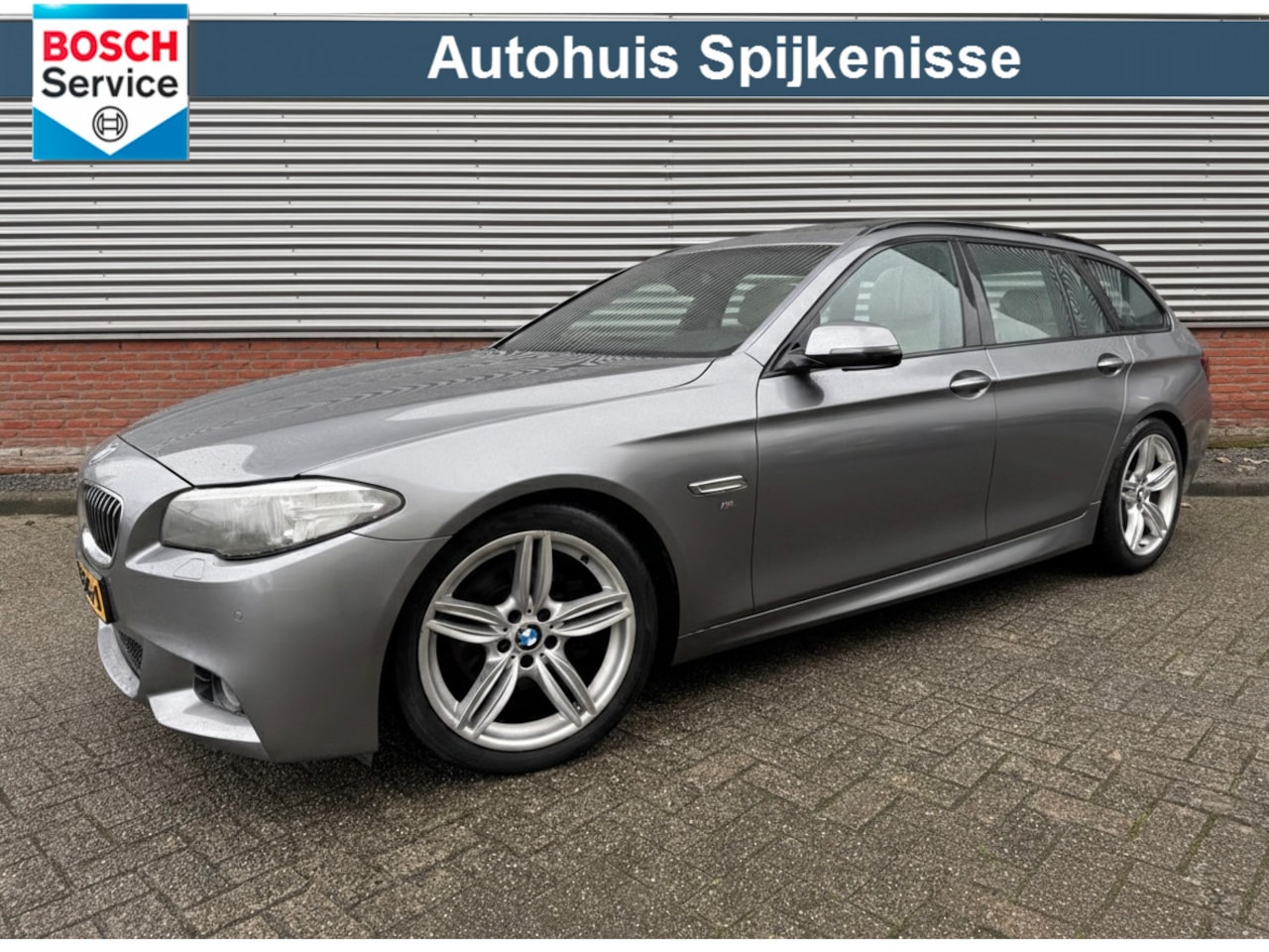 BMW 5-serie Touring - 520i High Executive | M-Sport | Trekhaak | Panoramadak | - AutoWereld.nl