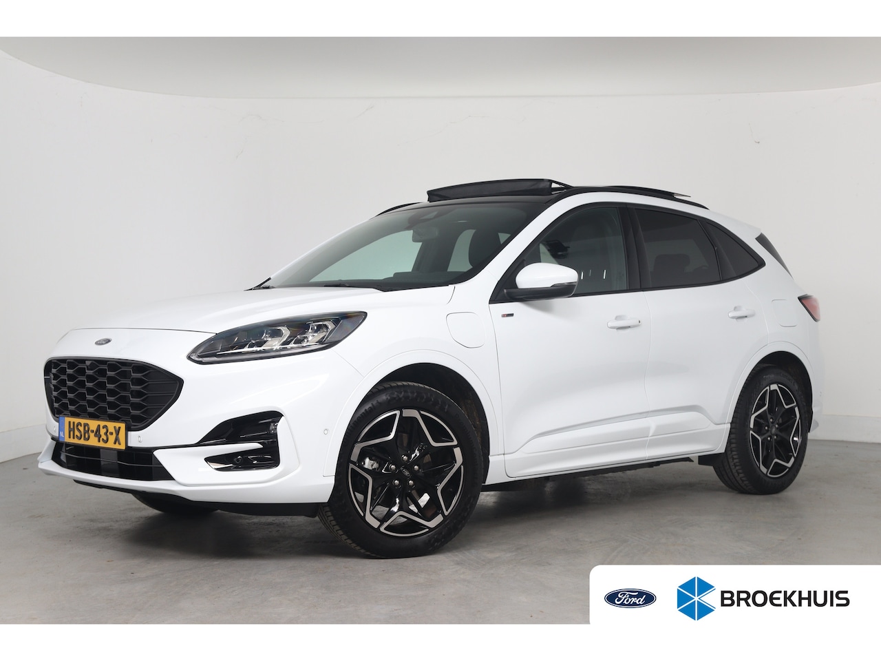 Ford Kuga - 2.5 PHEV ST-Line X | Trekhaak Elek. Wegklapbaar | Elektrisch Panoramadak | Winter Pack | A - AutoWereld.nl