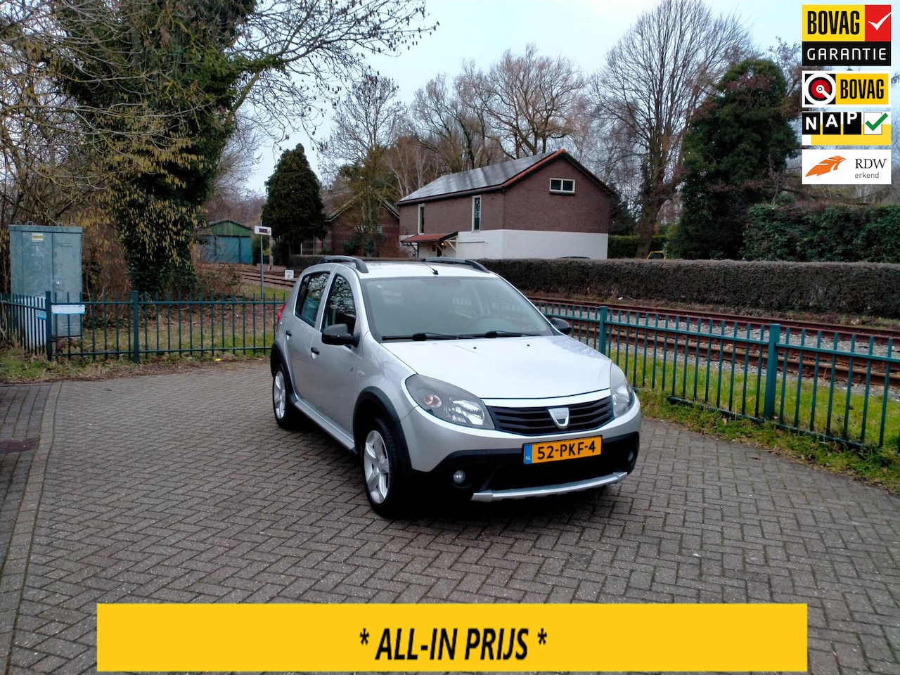 Dacia Sandero Stepway - 1.6 airco lage km. ALLINPRIJS - AutoWereld.nl