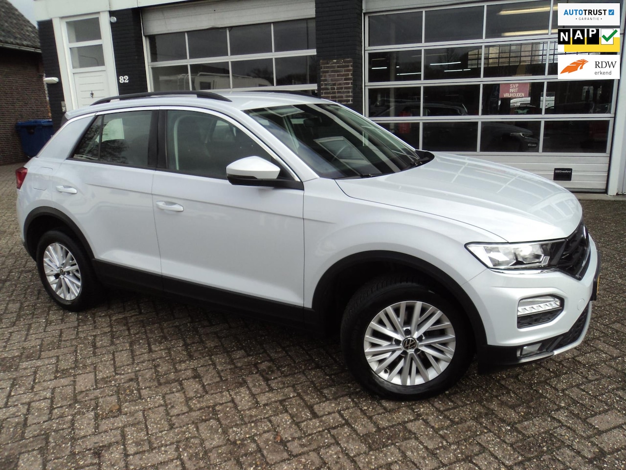 Volkswagen T-Roc - 1.0 TSI Style ACC Lane Assist Trekhaak - AutoWereld.nl