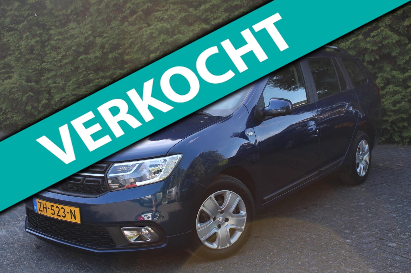 Dacia Logan MCV - 0.9 TCe Laureate 90PK | AUTOMAAT | Airco | Cruise Control | PDC | NAVI | Elektrische Ramen - AutoWereld.nl