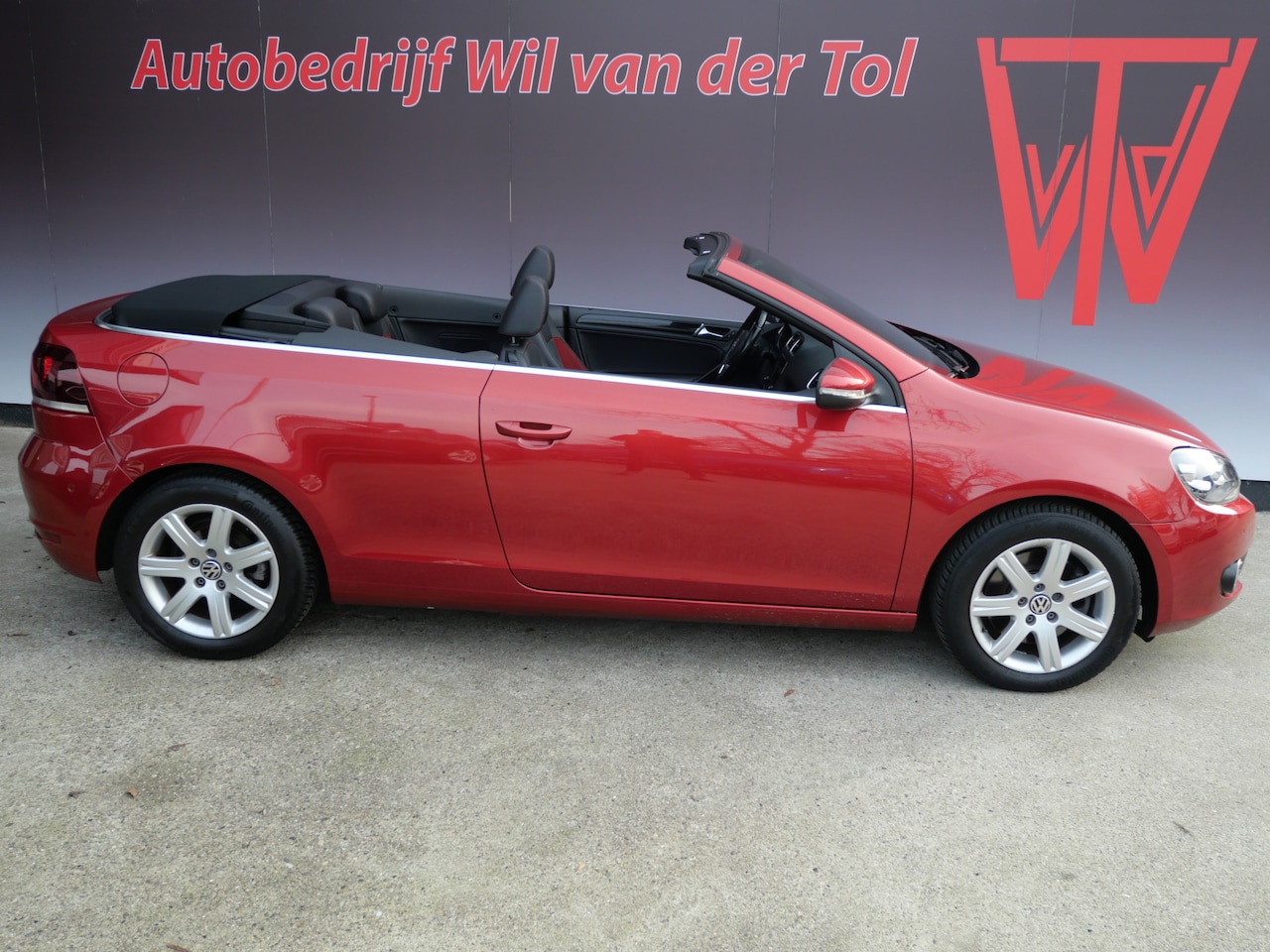 Volkswagen Golf Cabriolet - 1.4 TSI AUTOMAAT | LED | HALF-LEER | 160 PK | APK 01-2027!! - AutoWereld.nl