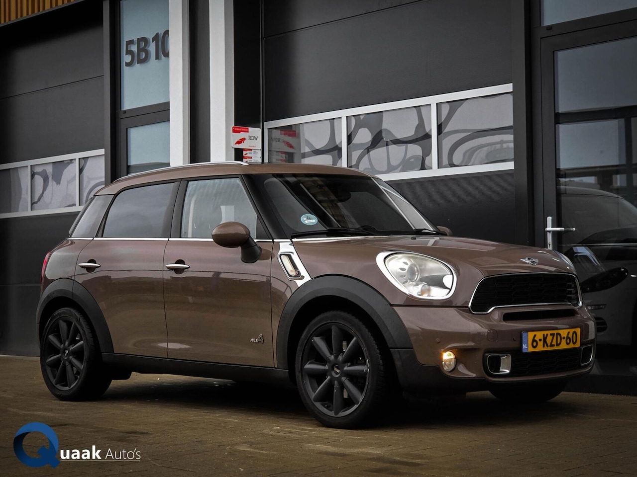MINI Countryman - 1.6 Cooper S ALL4 Chili | PANO | NAVI | LEER | CRUISE | XENON - AutoWereld.nl