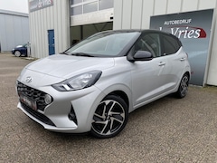 Hyundai i10 - 1.2 MPI 85PK / Clima / Navi / Cruise / Carplay / Stuur en stoelverw. / Camera / PDC / LMV
