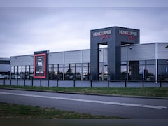 Volkswagen T-Roc - 1.5 TSI DSG R-Line /Panodak/19 Inch LM /Camera / IQ Matrix LED