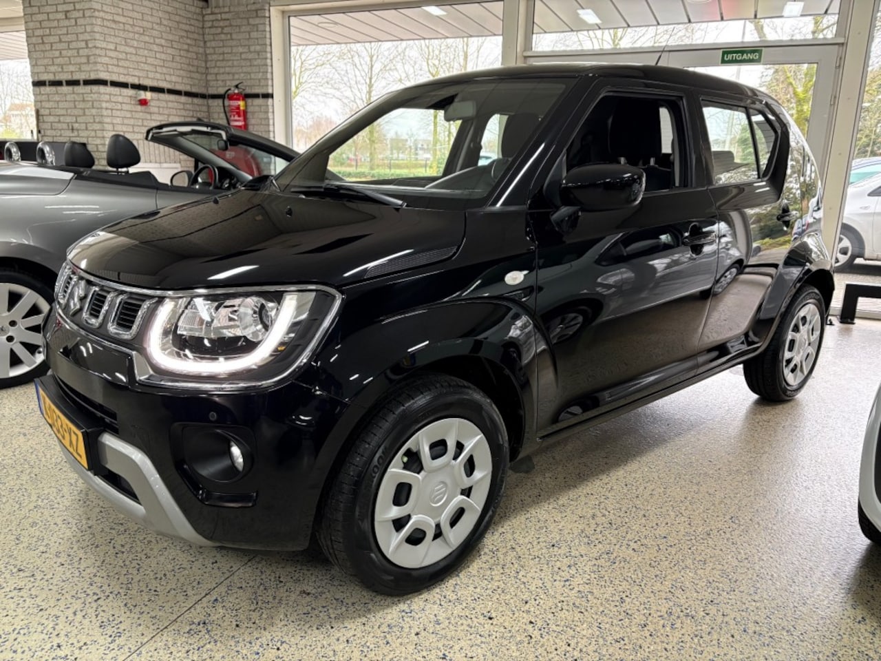 Suzuki Ignis - 1.2 Navigatie Airco PDC Multimedia Smart Hybrid 2 stuks - AutoWereld.nl