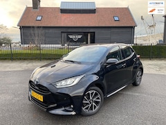 Toyota Yaris - 1.5 Hybrid Team Deutschland |Airco ECC Navigatie Parkeercamera |