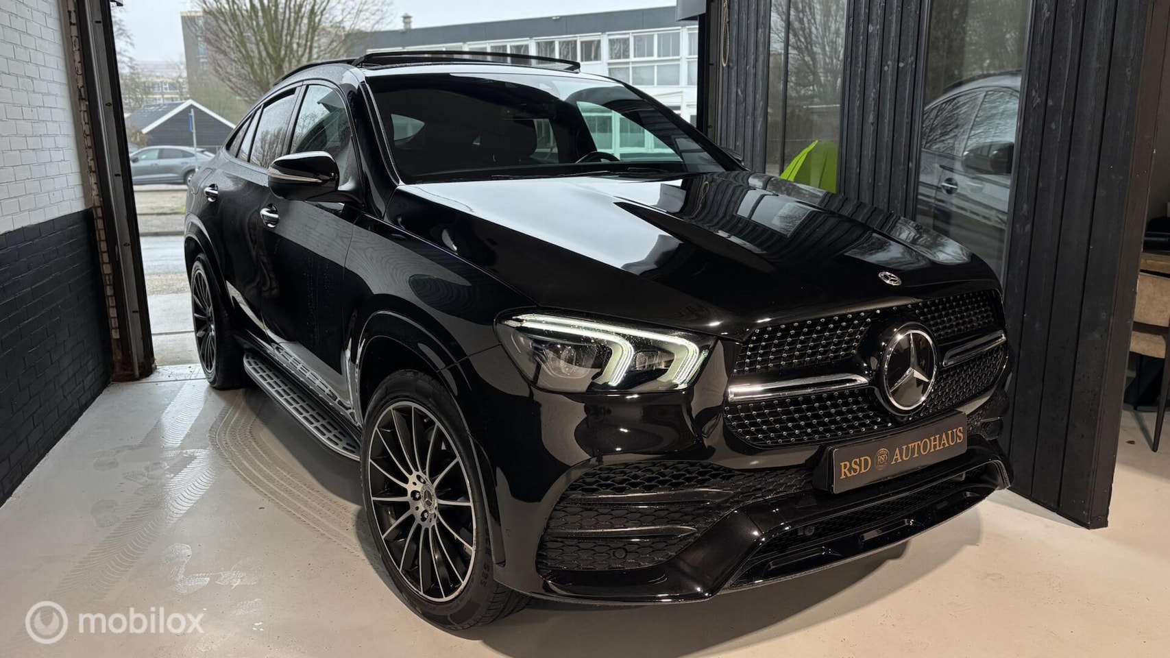 Mercedes-Benz GLE-Klasse Coupé - 350 e 4MATIC AMG Pano Mulitbeam - AutoWereld.nl