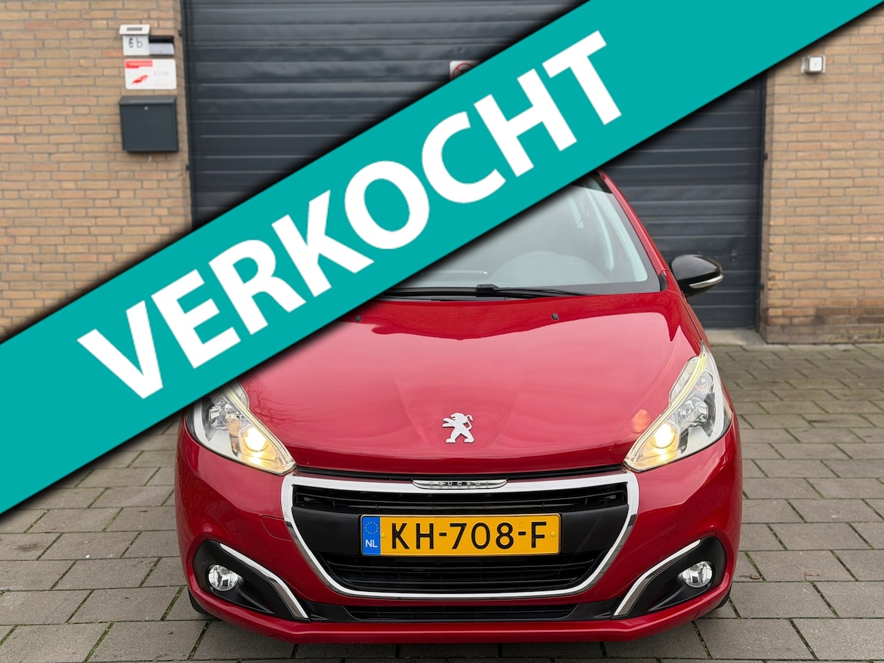 Peugeot 208 - 1.2 PureTech Blue Lion Airco Cruise Navi PDC - AutoWereld.nl