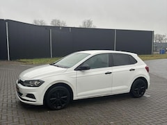 Volkswagen Polo - 1.0 MPI Comfortline STOELVERWARMING-AIRCO-17 INCH