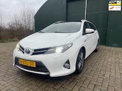 Toyota Auris Touring Sports - 1.8 Hybrid Lease FULL OPTION Dealer onderhouden