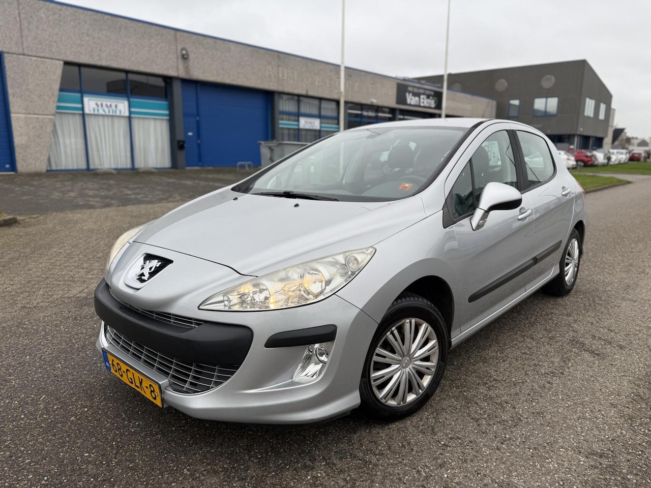 Peugeot 308 - 1.6 VTi 5DRS Airco/Climate control/Trekhaak - AutoWereld.nl