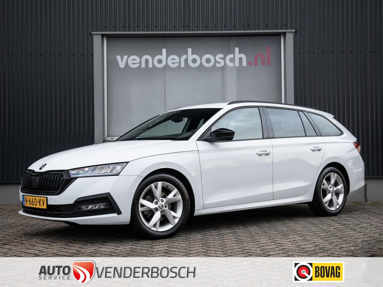 Skoda Octavia Combi - 1.0 TSI Sport Business 110pk | Carplay | LED | Trekhaak 1.300 kg - AutoWereld.nl