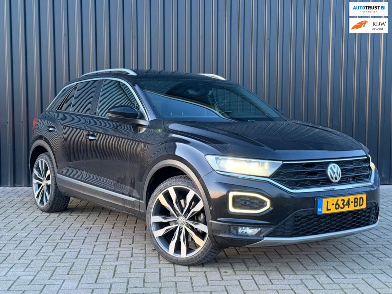 Volkswagen T-Roc - 2.0 TSI 4Motion Sport 2.0 TSI 4Motion Sport - AutoWereld.nl
