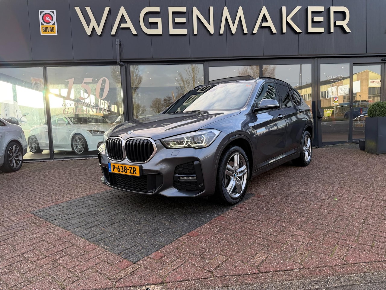 BMW X1 - SDrive18i High Executive AUT|Leder|NAVI|PANO|Camera - AutoWereld.nl