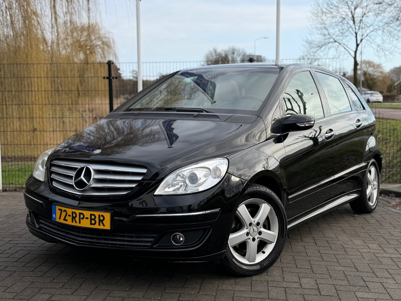 Mercedes-Benz B-klasse - 200 Turbo 193 PK CLIMA / TREKHAAK / PANO - AutoWereld.nl